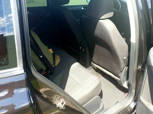 Черный Фольксваген Тигуан, объемом двигателя 2 л и пробегом 200 тыс. км за 11700 $, фото 9 на Automoto.ua