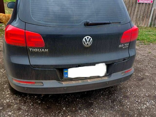 Черный Фольксваген Тигуан, объемом двигателя 2 л и пробегом 340 тыс. км за 14500 $, фото 3 на Automoto.ua