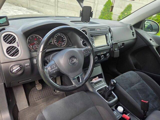 Черный Фольксваген Тигуан, объемом двигателя 1.4 л и пробегом 170 тыс. км за 8650 $, фото 13 на Automoto.ua