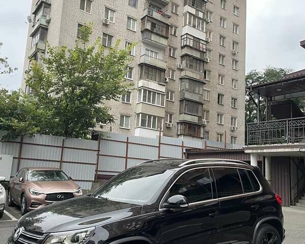 Черный Фольксваген Тигуан, объемом двигателя 1.98 л и пробегом 96 тыс. км за 17200 $, фото 13 на Automoto.ua