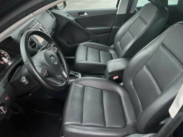 Черный Фольксваген Тигуан, объемом двигателя 2 л и пробегом 84 тыс. км за 2200 $, фото 9 на Automoto.ua