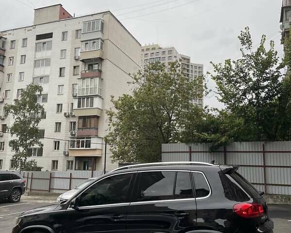 Черный Фольксваген Тигуан, объемом двигателя 1.98 л и пробегом 96 тыс. км за 17200 $, фото 12 на Automoto.ua