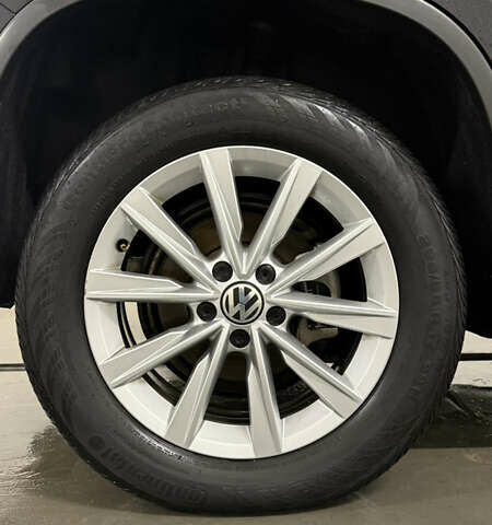 Черный Фольксваген Тигуан, объемом двигателя 1.98 л и пробегом 94 тыс. км за 12700 $, фото 25 на Automoto.ua