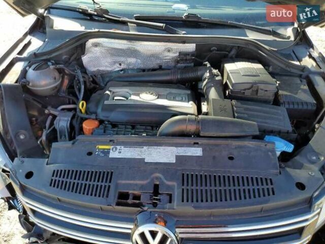 Чорний Фольксваген Тігуан, об'ємом двигуна 2 л та пробігом 210 тис. км за 7800 $, фото 8 на Automoto.ua