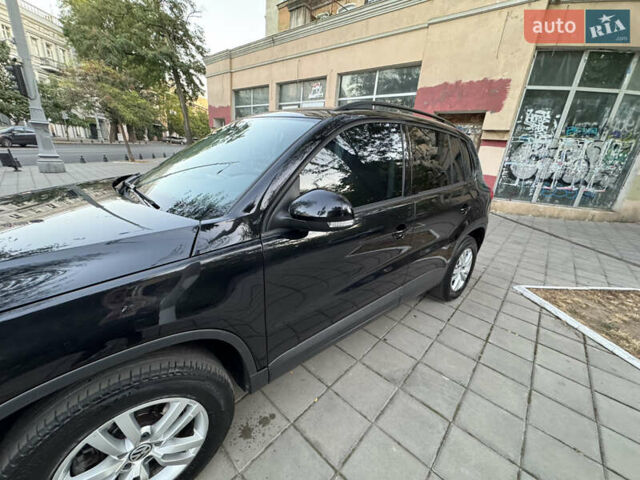 Черный Фольксваген Тигуан, объемом двигателя 1.98 л и пробегом 82 тыс. км за 12800 $, фото 8 на Automoto.ua