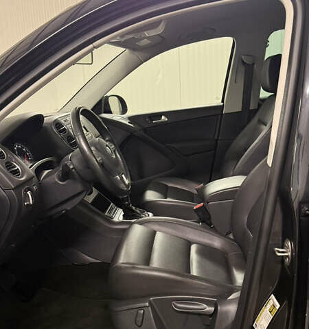 Черный Фольксваген Тигуан, объемом двигателя 1.98 л и пробегом 94 тыс. км за 12700 $, фото 16 на Automoto.ua