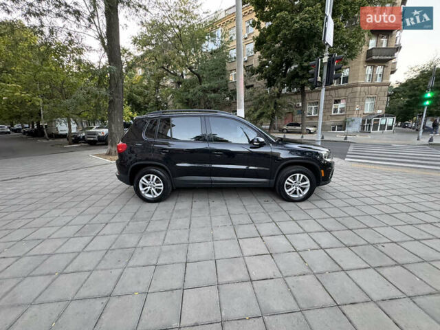 Черный Фольксваген Тигуан, объемом двигателя 1.98 л и пробегом 82 тыс. км за 12800 $, фото 4 на Automoto.ua