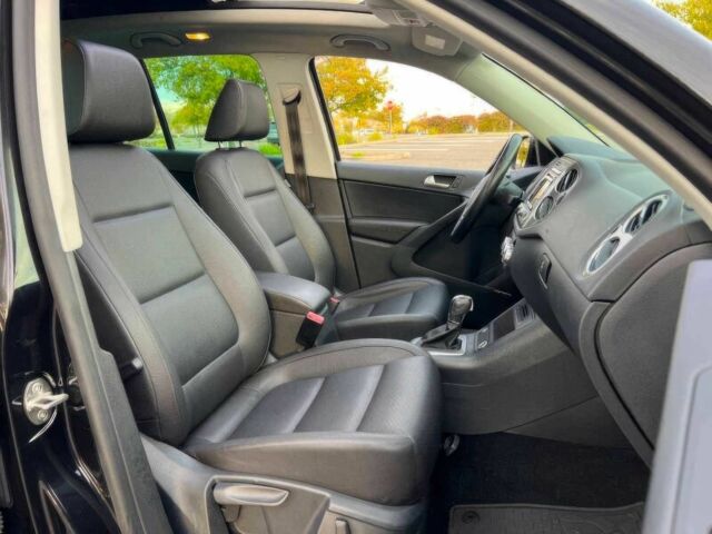 Черный Фольксваген Тигуан, объемом двигателя 2 л и пробегом 87 тыс. км за 8500 $, фото 9 на Automoto.ua