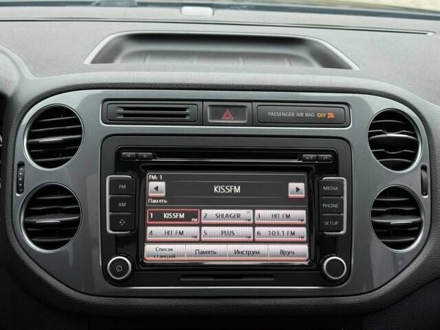 Чорний Фольксваген Тігуан, об'ємом двигуна 2 л та пробігом 145 тис. км за 12650 $, фото 13 на Automoto.ua