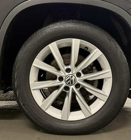 Черный Фольксваген Тигуан, объемом двигателя 1.98 л и пробегом 94 тыс. км за 12700 $, фото 24 на Automoto.ua