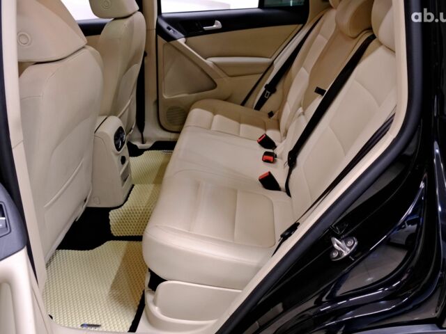 Черный Фольксваген Тигуан, объемом двигателя 2 л и пробегом 195 тыс. км за 11900 $, фото 7 на Automoto.ua