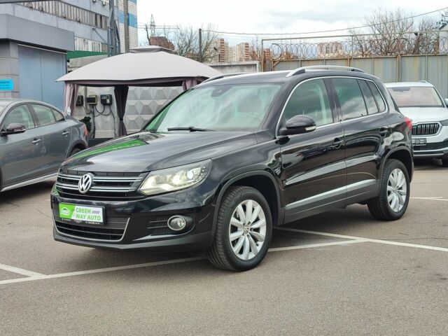 Чорний Фольксваген Тігуан, об'ємом двигуна 2 л та пробігом 150 тис. км за 18799 $, фото 9 на Automoto.ua