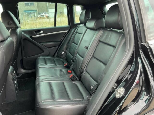 Чорний Фольксваген Тігуан, об'ємом двигуна 2 л та пробігом 88 тис. км за 8200 $, фото 10 на Automoto.ua