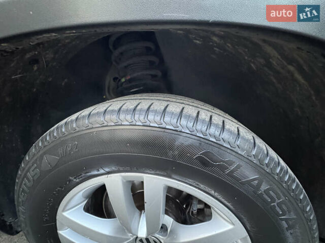 Черный Фольксваген Тигуан, объемом двигателя 1.98 л и пробегом 82 тыс. км за 12800 $, фото 20 на Automoto.ua
