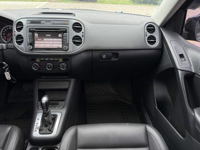 Чорний Фольксваген Тігуан, об'ємом двигуна 2 л та пробігом 145 тис. км за 12650 $, фото 14 на Automoto.ua