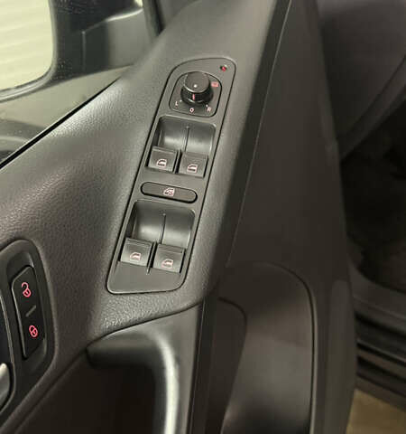 Черный Фольксваген Тигуан, объемом двигателя 1.98 л и пробегом 94 тыс. км за 12700 $, фото 13 на Automoto.ua