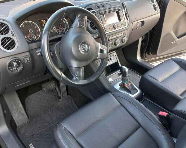 Чорний Фольксваген Тігуан, об'ємом двигуна 1.98 л та пробігом 246 тис. км за 12500 $, фото 10 на Automoto.ua