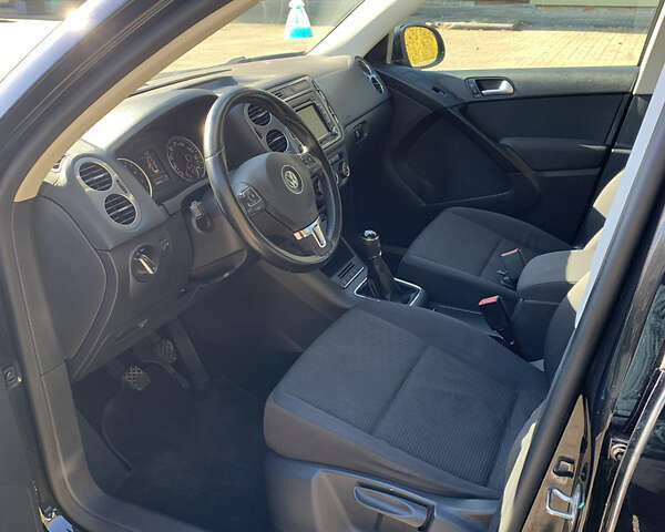 Черный Фольксваген Тигуан, объемом двигателя 1.98 л и пробегом 168 тыс. км за 11400 $, фото 12 на Automoto.ua