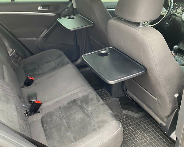 Черный Фольксваген Тигуан, объемом двигателя 1.97 л и пробегом 132 тыс. км за 16999 $, фото 16 на Automoto.ua