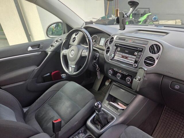 Черный Фольксваген Тигуан, объемом двигателя 1.4 л и пробегом 170 тыс. км за 8650 $, фото 10 на Automoto.ua