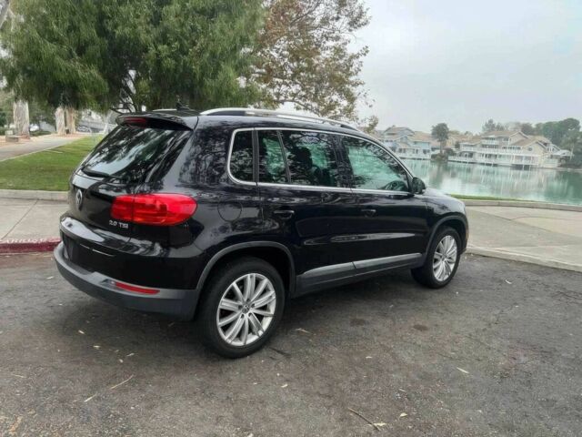 Черный Фольксваген Тигуан, объемом двигателя 2 л и пробегом 84 тыс. км за 2200 $, фото 6 на Automoto.ua