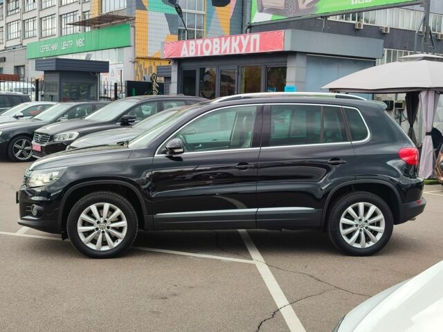 Чорний Фольксваген Тігуан, об'ємом двигуна 2 л та пробігом 150 тис. км за 18799 $, фото 10 на Automoto.ua