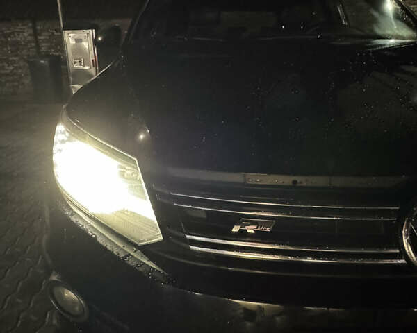 Чорний Фольксваген Тігуан, об'ємом двигуна 2 л та пробігом 291 тис. км за 17000 $, фото 11 на Automoto.ua