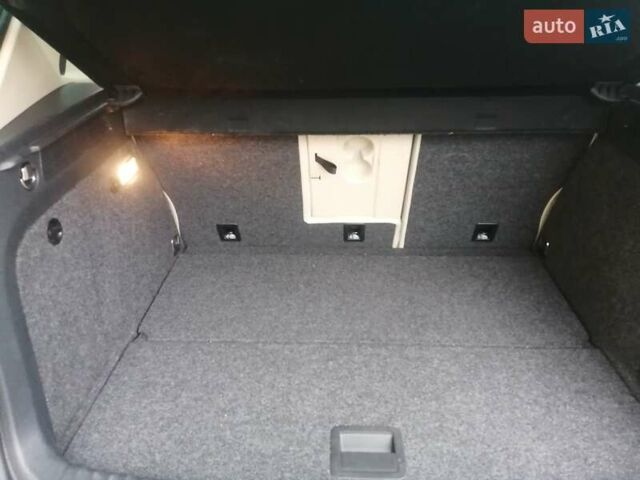 Чорний Фольксваген Тігуан, об'ємом двигуна 2 л та пробігом 99 тис. км за 15000 $, фото 16 на Automoto.ua