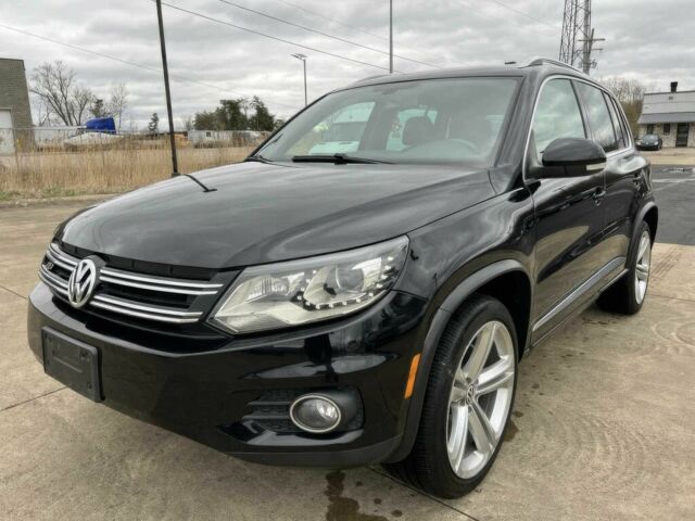 Чорний Фольксваген Тігуан, об'ємом двигуна 2 л та пробігом 88 тис. км за 8200 $, фото 3 на Automoto.ua
