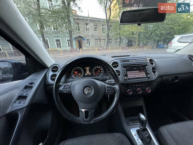 Черный Фольксваген Тигуан, объемом двигателя 1.98 л и пробегом 82 тыс. км за 12800 $, фото 12 на Automoto.ua