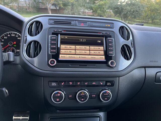 Черный Фольксваген Тигуан, объемом двигателя 2 л и пробегом 140 тыс. км за 13500 $, фото 17 на Automoto.ua