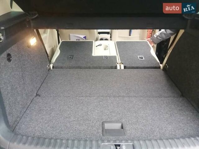 Чорний Фольксваген Тігуан, об'ємом двигуна 2 л та пробігом 99 тис. км за 15000 $, фото 17 на Automoto.ua