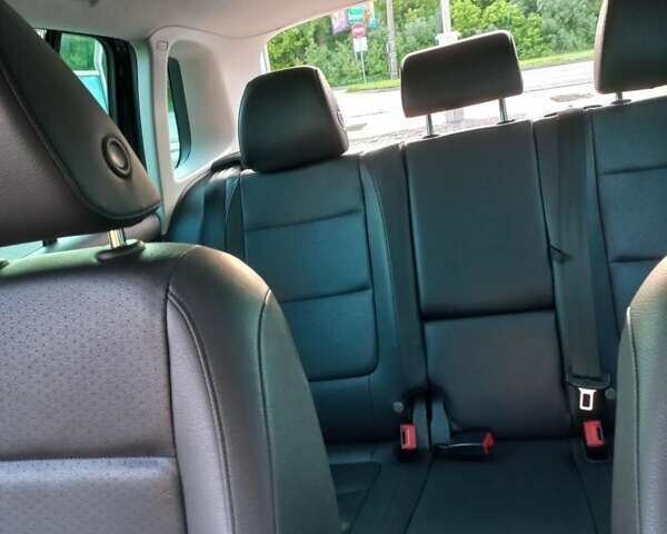 Чорний Фольксваген Тігуан, об'ємом двигуна 1.98 л та пробігом 246 тис. км за 12500 $, фото 8 на Automoto.ua