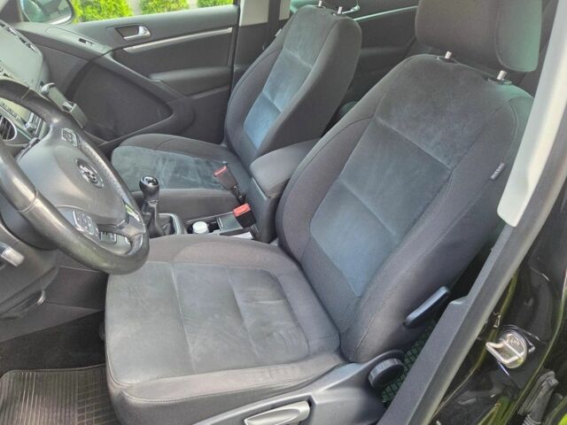 Черный Фольксваген Тигуан, объемом двигателя 1.4 л и пробегом 170 тыс. км за 8650 $, фото 14 на Automoto.ua