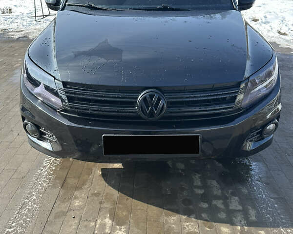 Черный Фольксваген Тигуан, объемом двигателя 2 л и пробегом 181 тыс. км за 11350 $, фото 8 на Automoto.ua