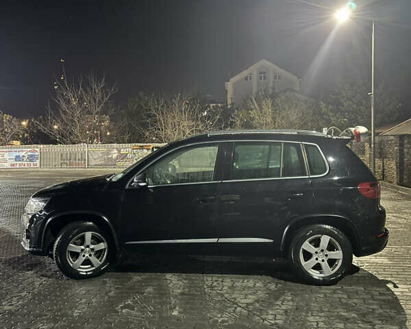 Чорний Фольксваген Тігуан, об'ємом двигуна 2 л та пробігом 291 тис. км за 17000 $, фото 2 на Automoto.ua