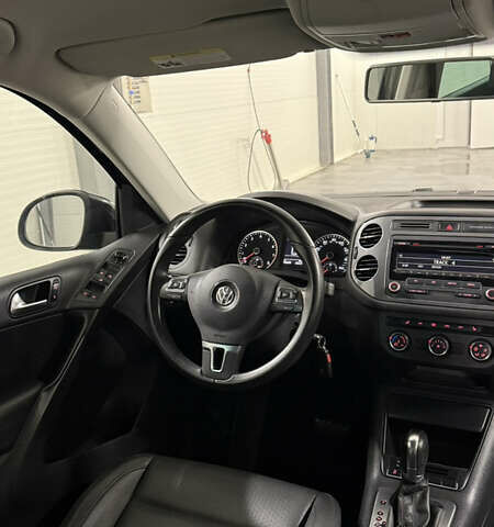 Черный Фольксваген Тигуан, объемом двигателя 1.98 л и пробегом 94 тыс. км за 12700 $, фото 21 на Automoto.ua