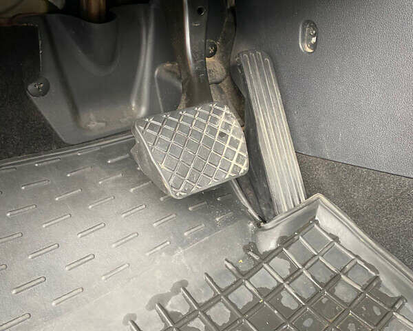 Черный Фольксваген Тигуан, объемом двигателя 1.97 л и пробегом 132 тыс. км за 16999 $, фото 19 на Automoto.ua