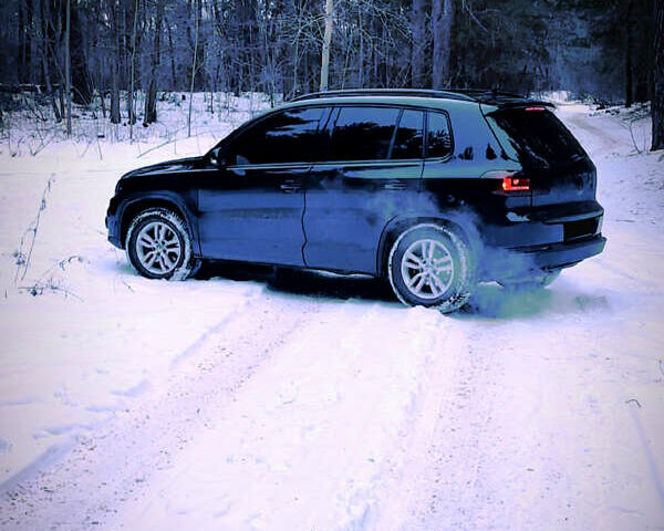 Черный Фольксваген Тигуан, объемом двигателя 2 л и пробегом 181 тыс. км за 11350 $, фото 5 на Automoto.ua