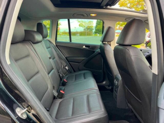 Черный Фольксваген Тигуан, объемом двигателя 2 л и пробегом 87 тыс. км за 8500 $, фото 11 на Automoto.ua