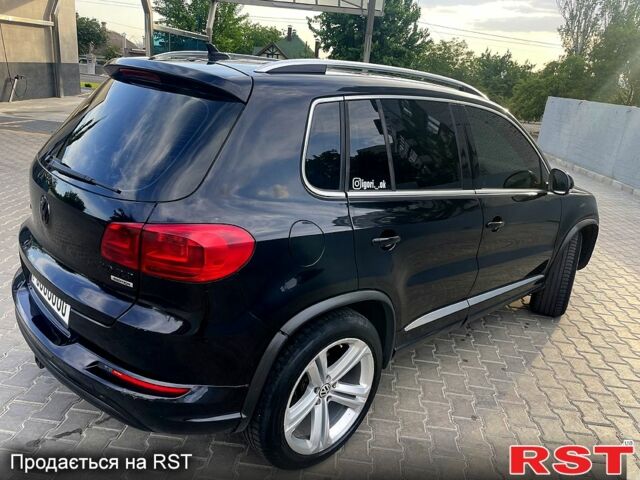 Черный Фольксваген Тигуан, объемом двигателя 2 л и пробегом 246 тыс. км за 9000 $, фото 5 на Automoto.ua