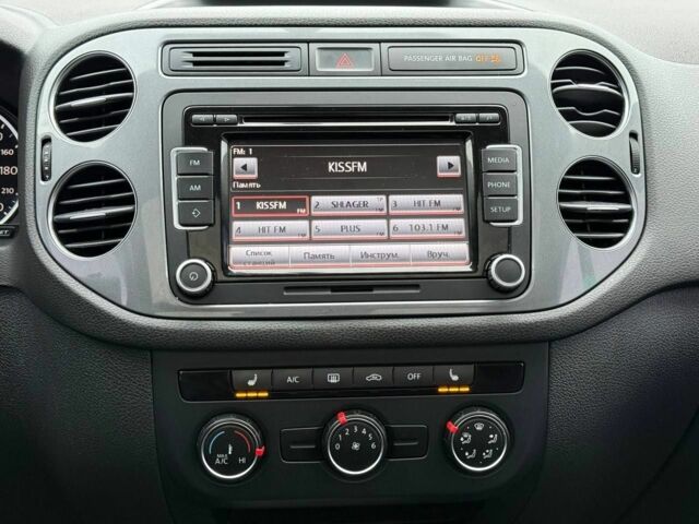 Чорний Фольксваген Тігуан, об'ємом двигуна 2 л та пробігом 145 тис. км за 12650 $, фото 11 на Automoto.ua