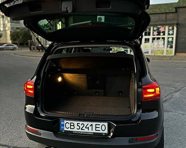Черный Фольксваген Тигуан, объемом двигателя 2 л и пробегом 240 тыс. км за 14000 $, фото 34 на Automoto.ua