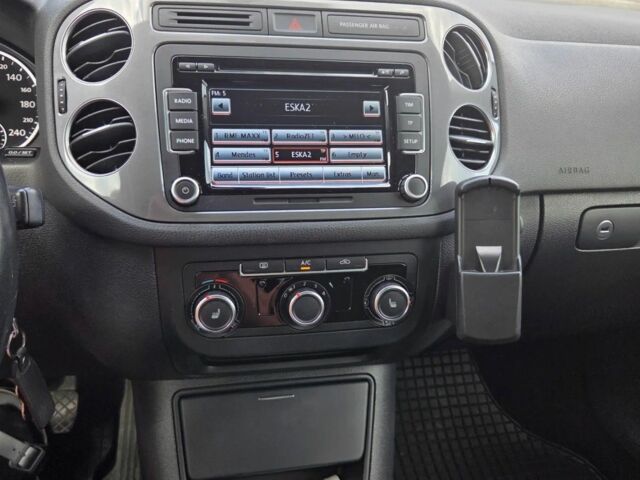 Черный Фольксваген Тигуан, объемом двигателя 1.4 л и пробегом 170 тыс. км за 8650 $, фото 11 на Automoto.ua