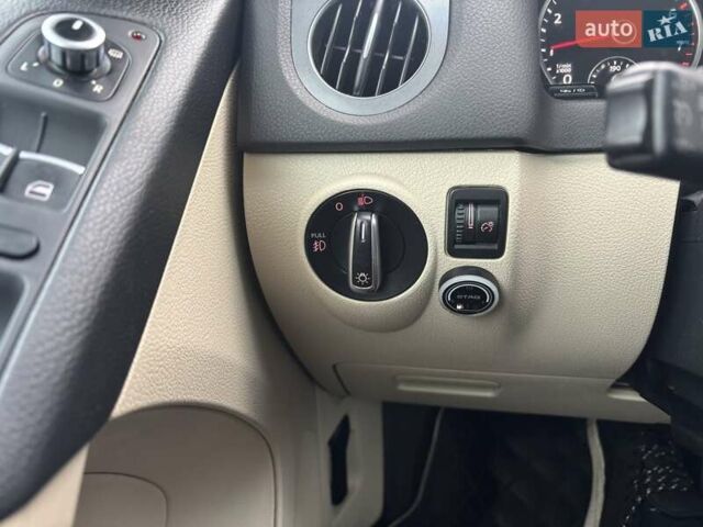 Черный Фольксваген Тигуан, объемом двигателя 2 л и пробегом 126 тыс. км за 14200 $, фото 13 на Automoto.ua