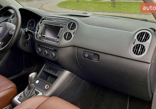 Чорний Фольксваген Тігуан, об'ємом двигуна 2 л та пробігом 223 тис. км за 16950 $, фото 40 на Automoto.ua