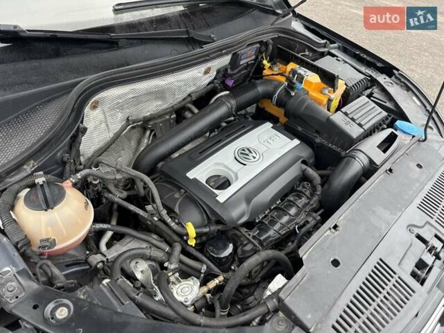 Черный Фольксваген Тигуан, объемом двигателя 2 л и пробегом 126 тыс. км за 14200 $, фото 43 на Automoto.ua