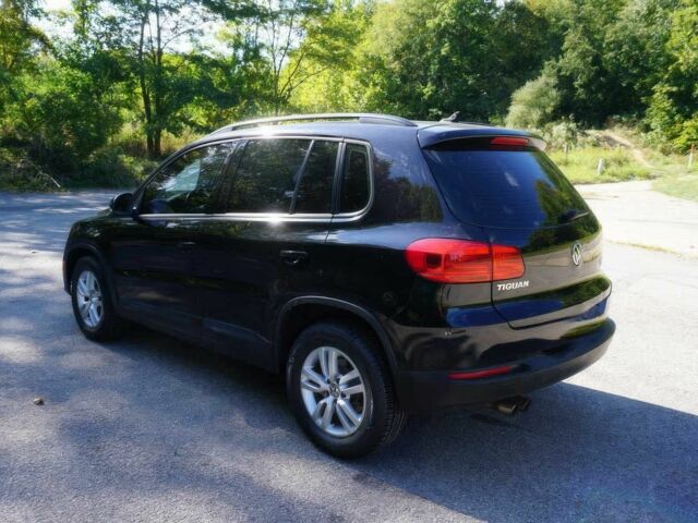 Черный Фольксваген Тигуан, объемом двигателя 2 л и пробегом 78 тыс. км за 7700 $, фото 3 на Automoto.ua