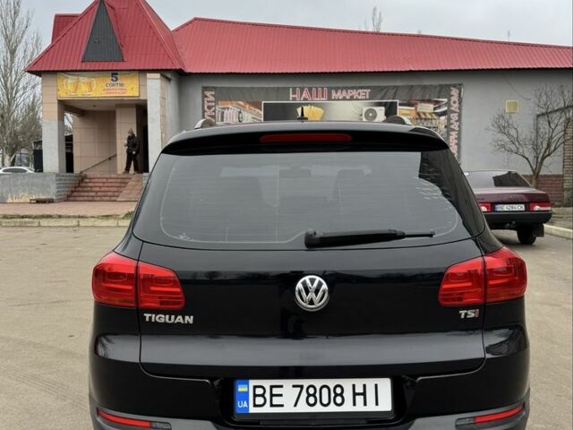 Черный Фольксваген Тигуан, объемом двигателя 2 л и пробегом 175 тыс. км за 13500 $, фото 4 на Automoto.ua