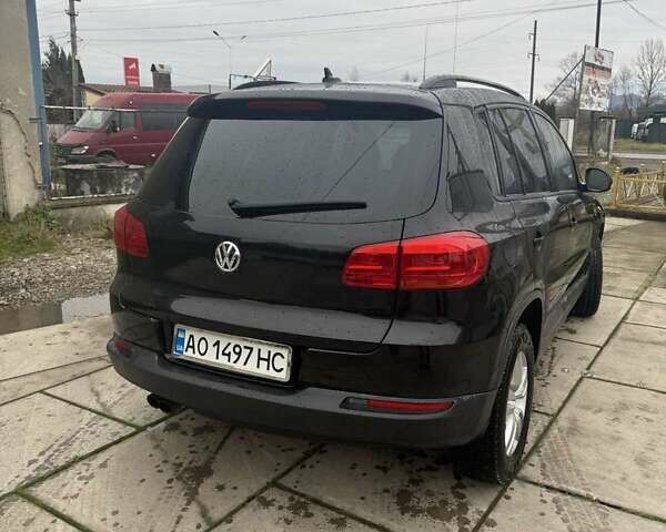 Чорний Фольксваген Тігуан, об'ємом двигуна 1.98 л та пробігом 248 тис. км за 12500 $, фото 4 на Automoto.ua